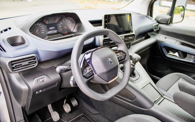 Peugeot Rifter cena 197500 przebieg: 10, rok produkcji 2024 z Chociwel małe 529